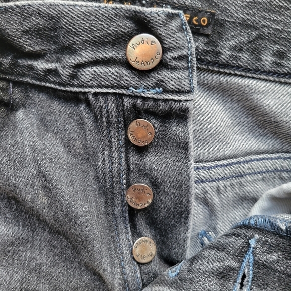 Nudie Black Distressed High-Waisted Cut Off Midi Jean Shorts with raw  hem - Picture 11 of 12